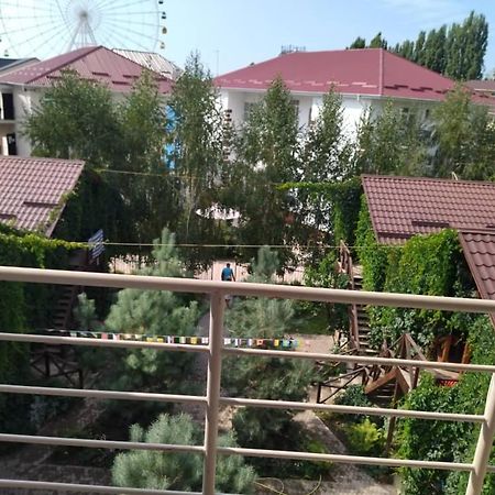 Hotel Gostinyi Dvor 보스테리 외부 사진